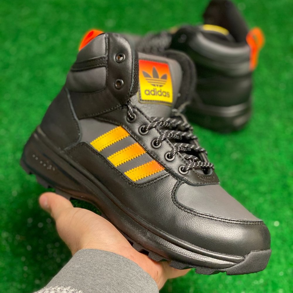 Adidas Chasker Mid Mens Casual Leather Boots Black Yellow HQ2067 NEW Multi Sz